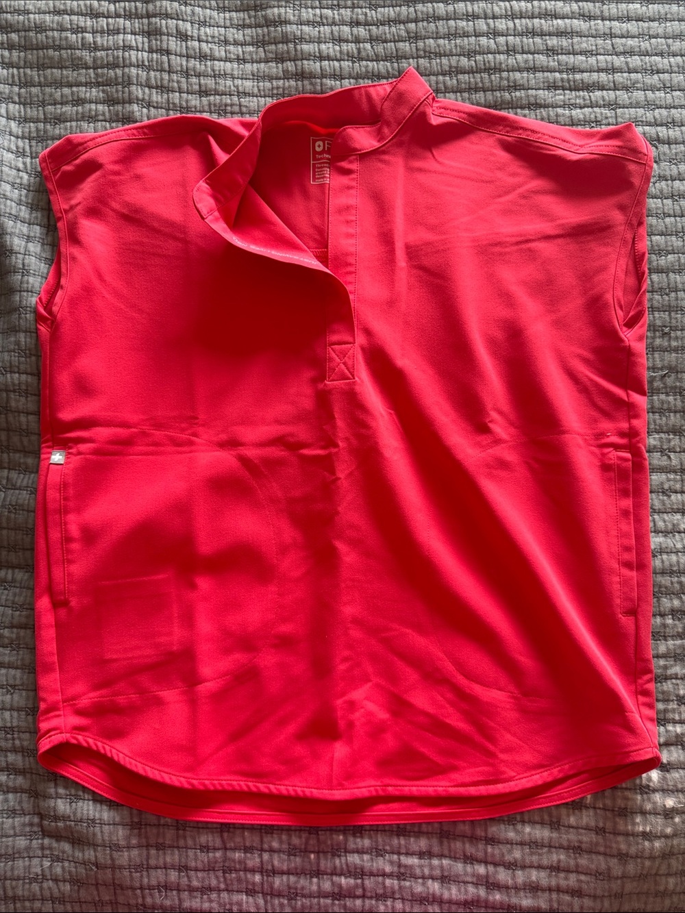 Figs Short Sleeve Scrub Top in Bright Pink